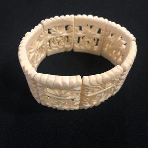 Cream Asian Theme Stretch Bracelet